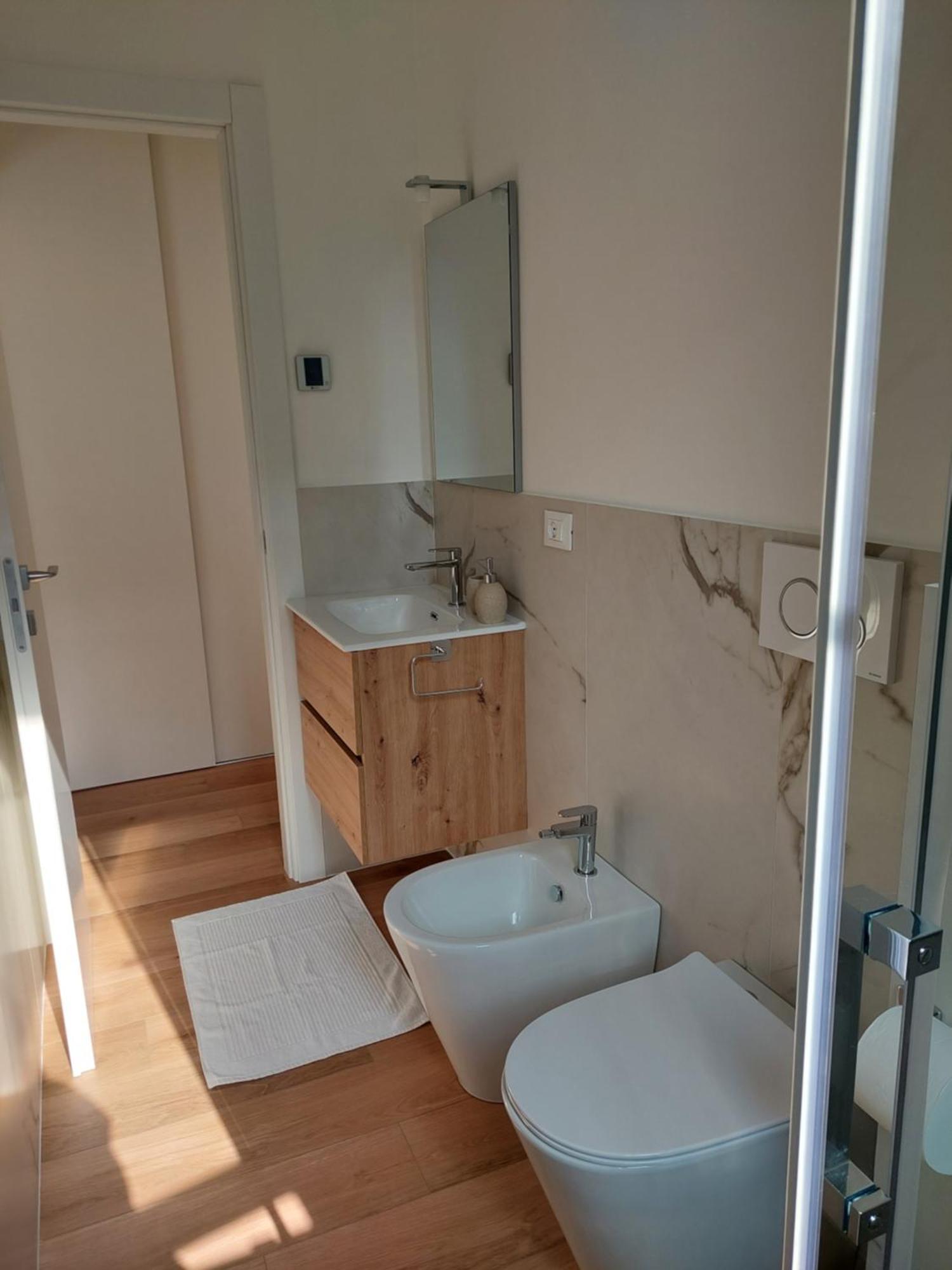 Casa Mappamondo Lecco Esterno foto
